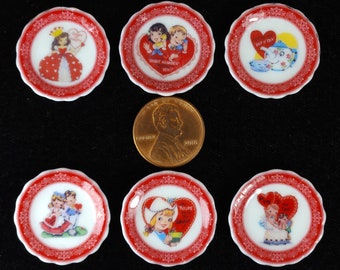 Dollhouse Miniature Valentine's Day Plates – Vintage 1:12 Scale, Set of 2
