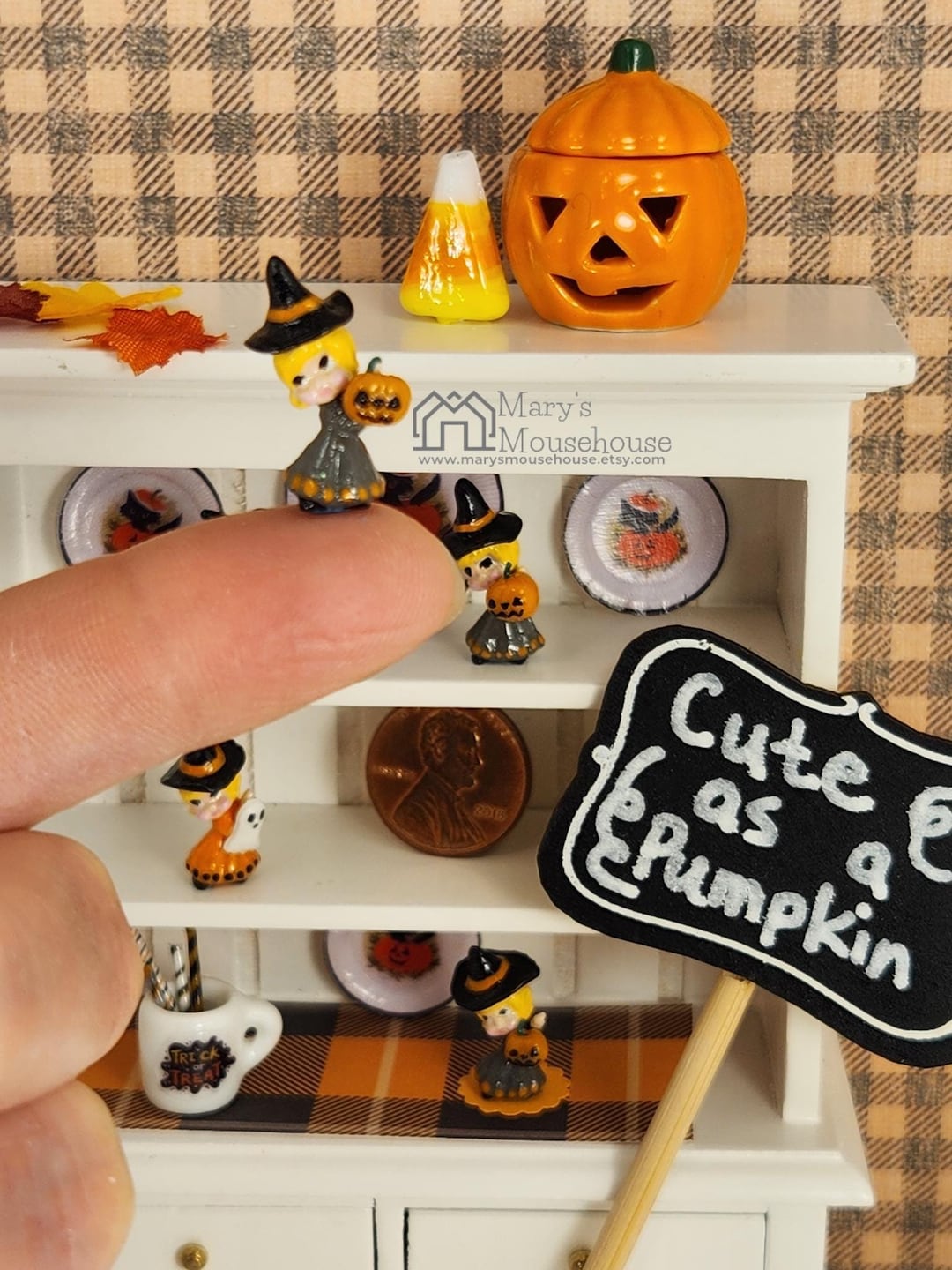 Miniature Halloween Witch Figurine – 1:12 Scale Dollhouse Decor - MADE ...