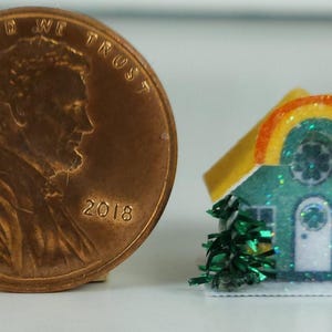Tiny St. Patrick's Day Glitter House – 1:12 Scale Dollhouse Miniature Decor Lucky House #2