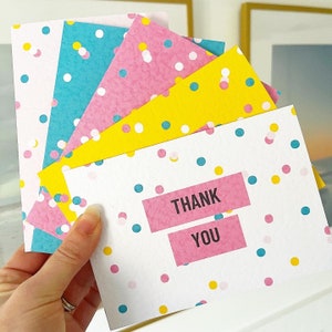 Lot de cartes de remerciement, cartes de remerciement colorées, emballage multiple avec enveloppes, intérieur vierge, fabrication britannique, lot de 5/10/15, cartes confettis