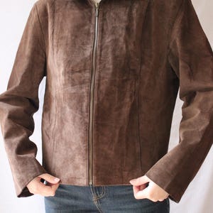 Cazadora de piel ante con cremallera en color marrón, Vintage 90s, talla L