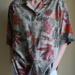 Blusa/camisa hawaiana vintage con flores de los años 80, camisa de flores para vacaciones de verano, talla XL