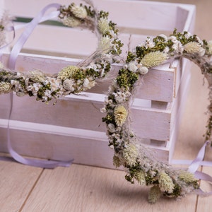 Corona de flores niña. Tocado de flores preservadas.Tocado comunión. Corona comunión. Tocado de niña para bodas, comuniones. Personalizado.
