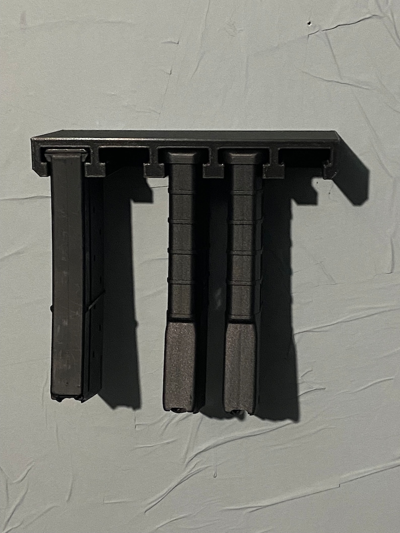 AR15 Promag .223/5.56 Wall Mounted Magazine Holder. Holds 5 Magazines. Gun Magazine Storage
