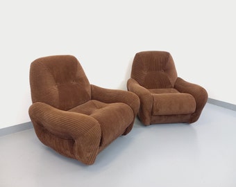 Paire de fauteuils vintage en velours côtelé des années 70