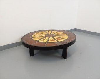 Table basse ovale vintage Roger Capron en bois foncé et céramique de Vallauris des années 60 70