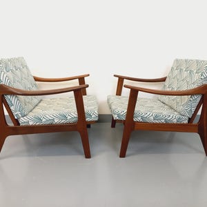 Pair of vintage Scandinavian Arne Wahl Iversen armchairs for Komfort in teak and fabric from the 60s