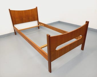 Vintage Scandinavian style single bed in teak from the 1960s