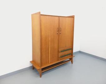 Vintage Kleiderschrank aus Eichenholz aus den 1950er/60er Jahren