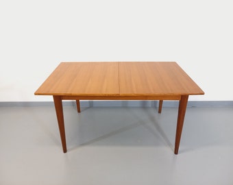 Vintage Scandinavian dining table from the 50s and 60s in teak with extension