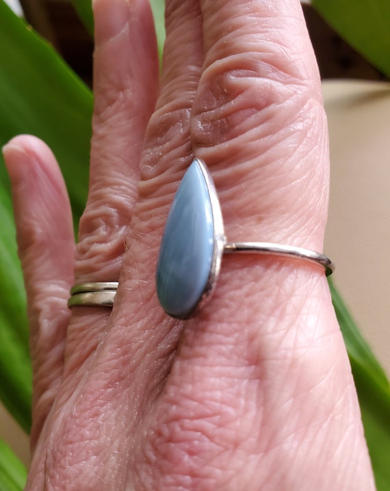 Gorgeous Blue Owyhee Opal Sterling Silver Ring. S… - image 4