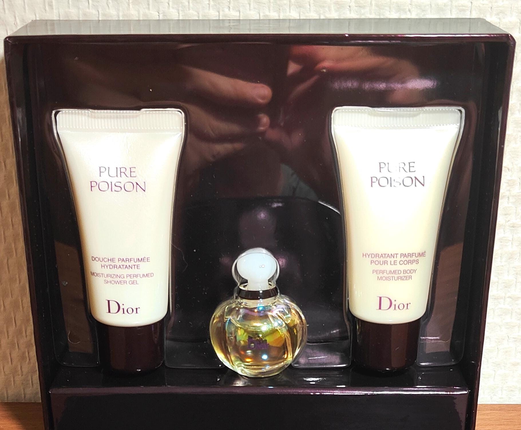 h*i様 希少DiorPURE POISON 50mlコフレ(ポーチ・ボディミル 希少DiorPURE POISON 50mlコフレ(ポーチ・ボディミルクセット) h*i様