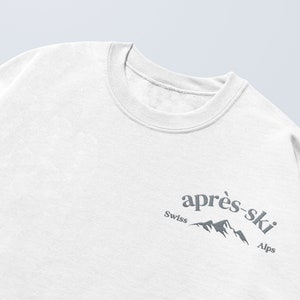 Apres Ski Embroidered Sweatshirt, Ski Crewneck, Preppy Ski Sweatshirt, Apres Skied, Gift for Skier, Sweatshirt for Skier, Holiday Sweatshirt