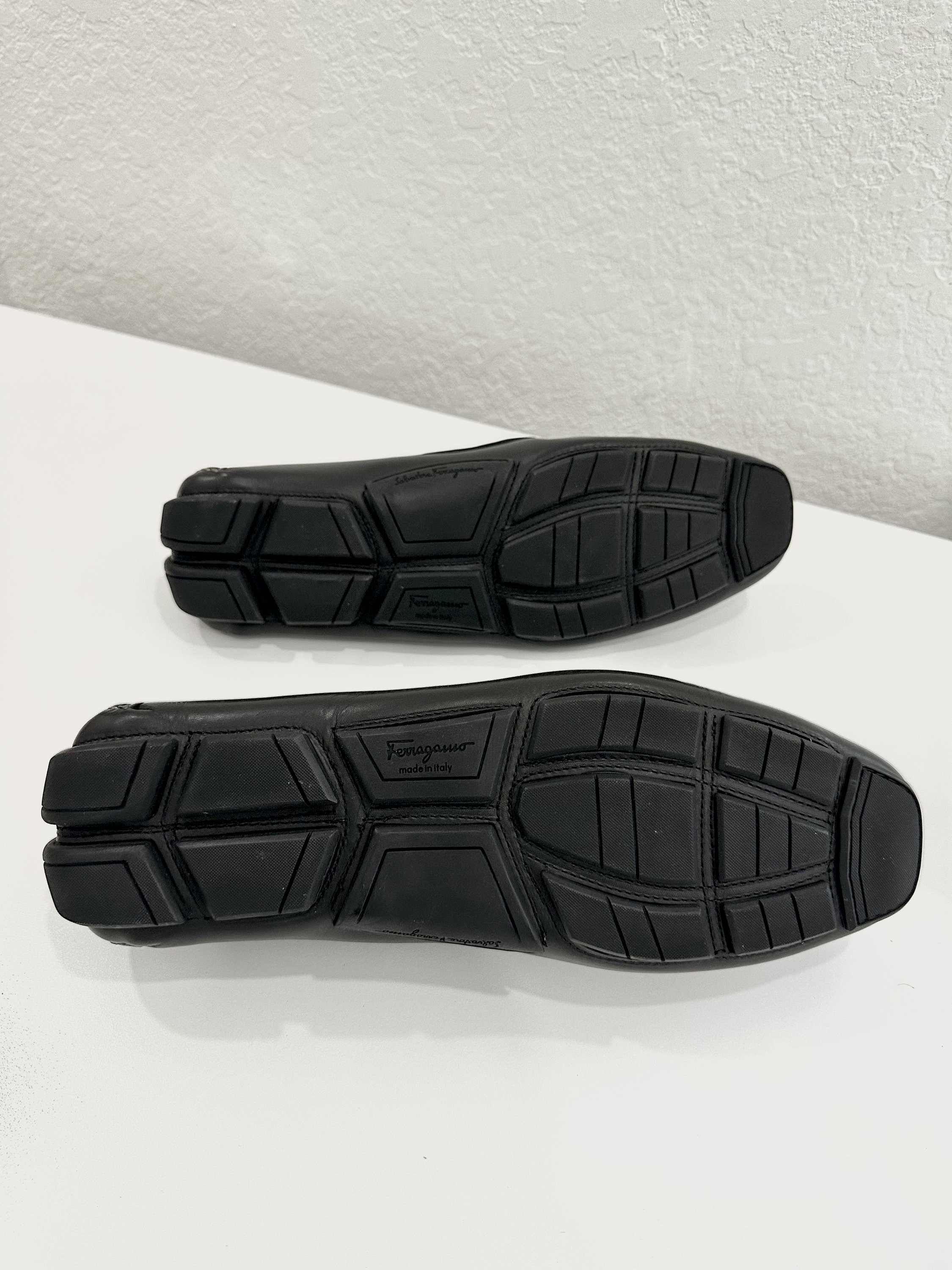 Salvatore Ferragamo Black Leather Slip-On Loafers Sz 10.5 E Amazon.com | Salvatore Ferragamo Peter Mens Black Leather  main image 3