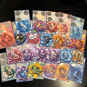 STARRY DREAMS Scratch Off Baby Dragon Kartenset Spar-Challenge 500 Spiel Bargeld Umschlag Geld Untergang Geldbeutel Budget Binder Physisch