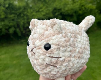 Peluche de gato de pan personalizado: animal de peluche amigurumi hecho a mano