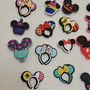 Disney Mickie & Minnie Mouse Character Shoe Charms Baby Yoda Lot of 25 image 2