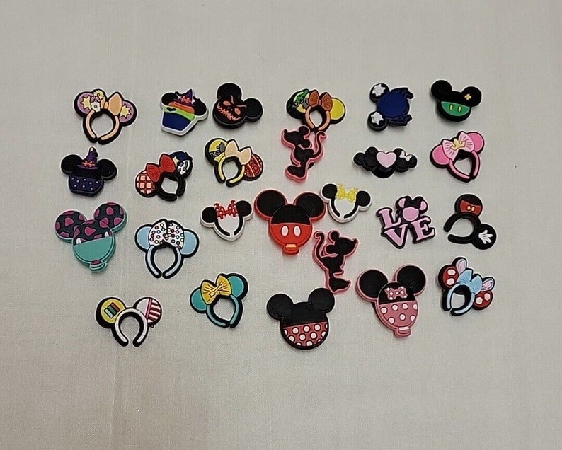 Disney Mickie & Minnie Mouse Character Shoe Charms Baby Yoda Lot of 25 image 1