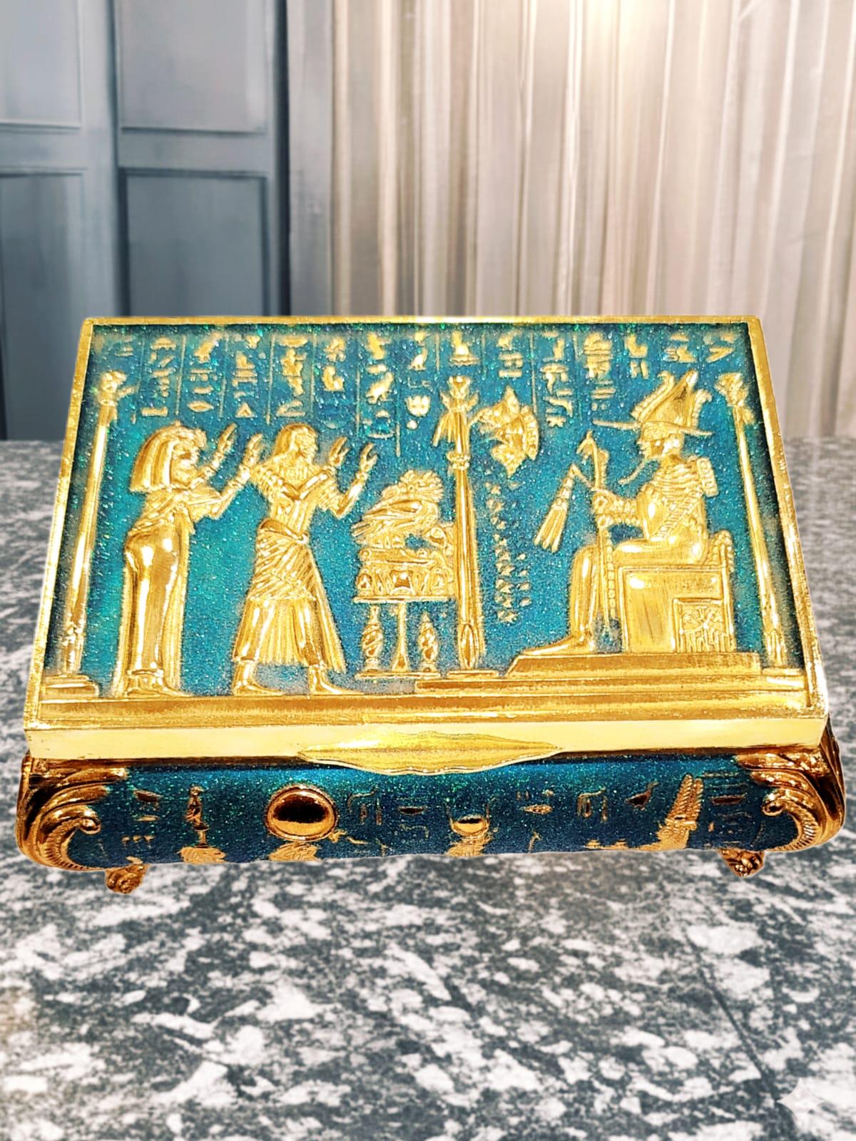 手作りのエジプトのファラオのジュエリーボックス、ターコイズと 