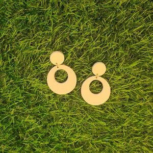 Handmade Barbie Inspired White Circle Polymer Clay Earrings Frost White Glitter Barbie Polymer Clay Dangle image 3