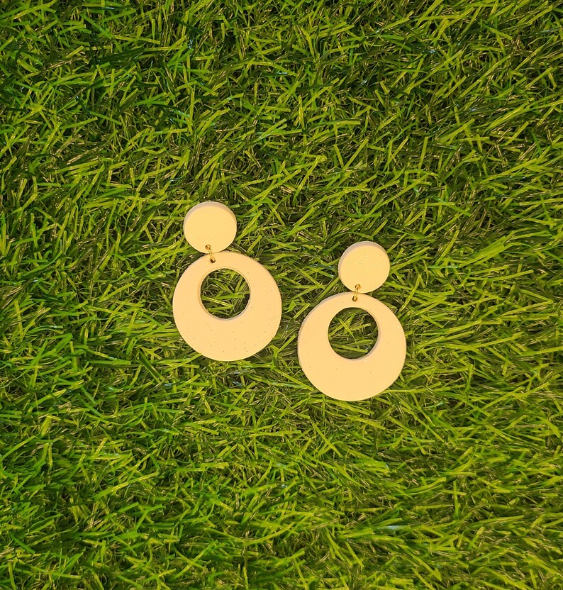 Handmade Barbie Inspired White Circle Polymer Clay Earrings Frost White Glitter Barbie Polymer Clay Dangle image 3