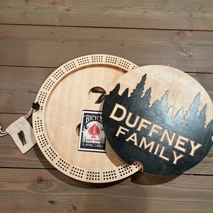 3 player round cribbage board, 8 personalized styles available