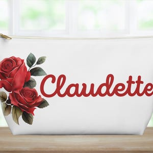 Customized Pouch with Birth Flower Design Personalized Makeup Bag with Name Custom Cosmetic Bag for Her Bridesmaid Gift Wedding Toiletry Bag