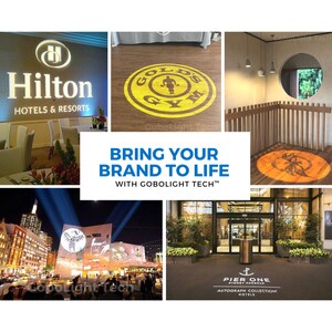 Puede incluir: Un collage de imágenes que muestran el uso de la tecnología de proyección de mapeo para crear logotipos y diseños de marca personalizados en varias superficies, incluyendo un vestíbulo de hotel, un suelo de gimnasio y una entrada de restaurante. El texto "BRING YOUR BRAND TO LIFE WITH GOBOLIGHT TECH™" se muestra en el centro del collage.
