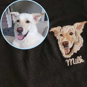 カスタム犬の顔Tシャツ、刺繍入り犬シャツ、パーソナライズされたペットの飼い主へのギフト、写真から描いたペット、犬の飼い主へのギフト、ユニセックスのリラックスフィットTシャツ