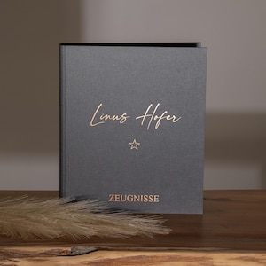 Zeugnismappe personalisiert / Leinenordner / Besonderes Geschenk zur Einschulung / DIN A4 / Zeugnisordner Schulkind / endlich Schulkind