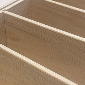 Aangepaste eikenhouten ruilkaartendoos - Handgemaakte houten opberger met zwaluwstaarthoeken - persoonlijk formaat