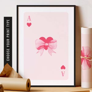 Impression d'art pour chambre d'enfant rose As de coeur rose impression chambre de bébé mignon décoration murale noeud coquette as impression d'art carte à jouer art mural pour chambre de bébé filles