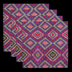 Dinner Napkins Set of 4, Multi Purple Crochet Design Triangle Patterns, Housewarming Gift Ideas, Practical Last Minute Tableware Gifts bild 7