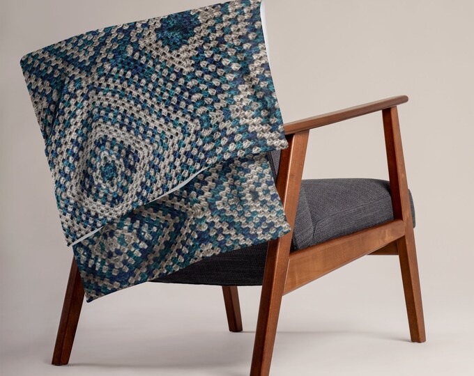 Crochet Design Throw Blanket, Perfect Holiday Gift in Blue Pearls, Unique Winter Throw, Luxury Home Gift for Comfort