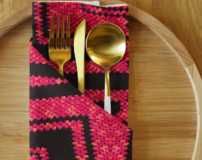 Perfect Holiday Gift, Set of 4 Tableware Gift – Four Cloth Napkins and Cork Back Coasters, Crochet Design Decor in Check Mate Hues