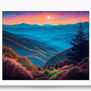 Könnte beinhalten: Ein lebendiger Sonnenuntergang über einem Gebirge mit einem Vollmond am Himmel. Die Berge sind in Blautönen und Violett geschichtet, mit einem Vordergrund aus Bäumen in Grün-, Rot- und Orangetönen.