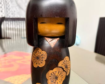 卯三郎作の繊細な花模様がかわいい木製こけし - Etsy 日本