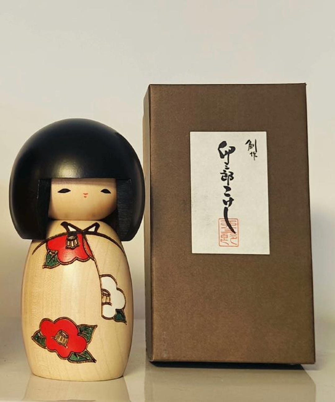 ヴィンテージ うさぶらこけし人形：梅の花の着物、オリジナルボックス