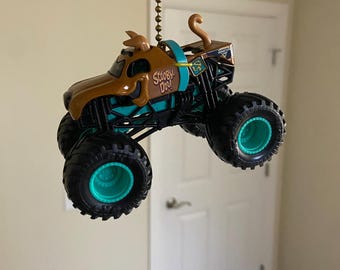 Fan Pull, Monster Jam Scooby-Doo Light Chain Pull, Monster Truck