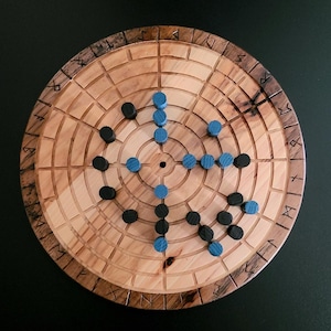 Fidchell – A Handcrafted Celtic Strategy Board Game