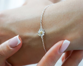 Sterling silver sunflower bracelet, Flower bracelet, Dainty bracelet, Mother's Day gift, Floral charm, Christmas gift, Charming gift for her