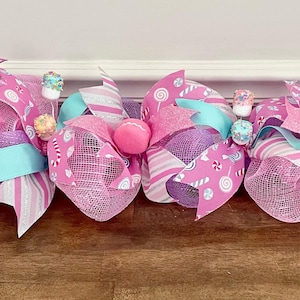 Candyland Mantle Garland, Pastel Christmas Decor, Candyland Christmas, Candy Table Garland, Macaroons