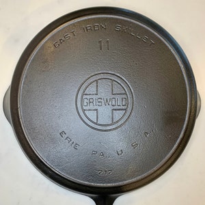 No. 9 Griswold Large Block Skillet and Lid Cast Iron, Fully Marked