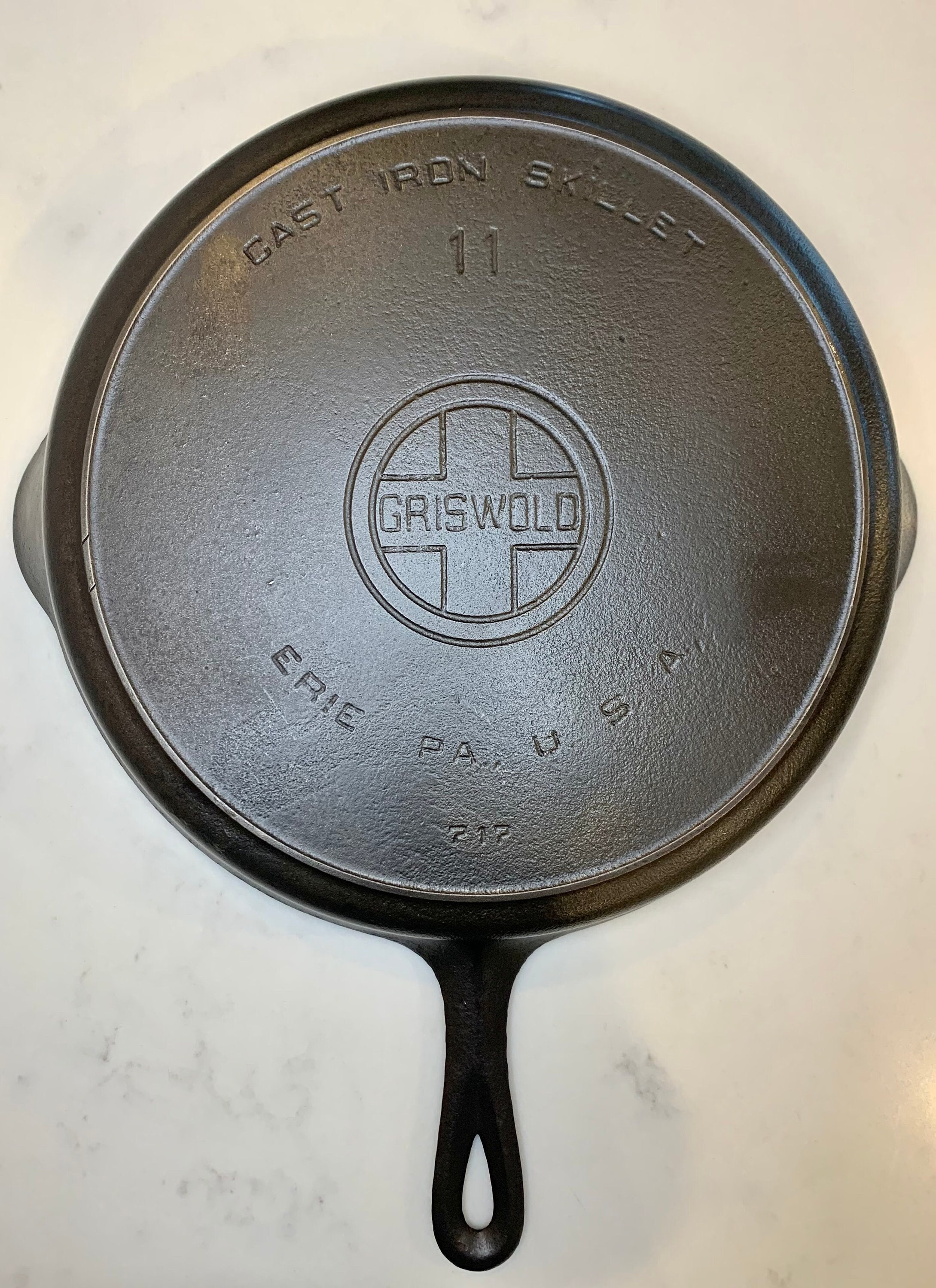 Griswold #8 Cast Iron Skillet with Large Block Logo and Smooth Bottom, –  Cast & Clara Bell