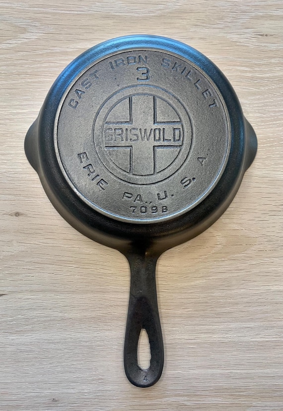 Griswold No. 3 Large Block W/ Heat Ring Cast Iron Skillet 709B - Etsy