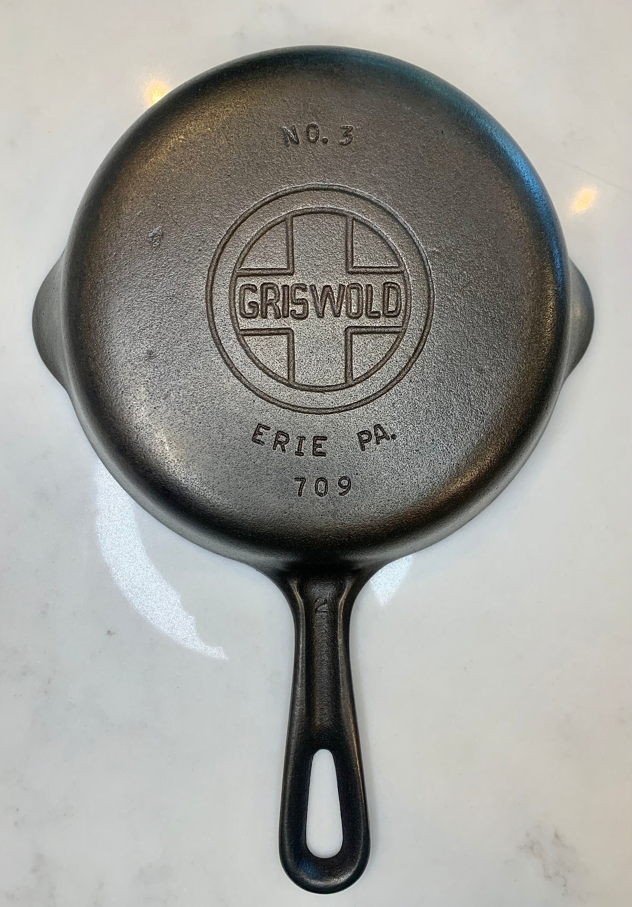 Griswold No. 3 Medium Block Logo Cast Iron Skillet 709 - Etsy Griswold No. 3 Medium Block Logo Cast Iron Skillet 709 - Etsy