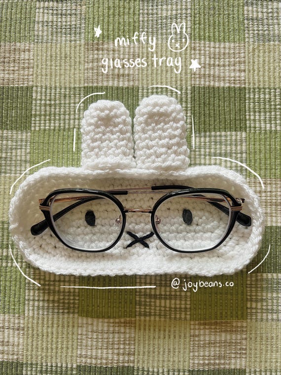 ୨୧ハッピー୨୧　ピアニカケース Handmade Crochet Bunny Eyeglass Holder/tray, Cute Accessory, for