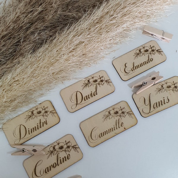 Personalized wooden place mark - Wooden first name - wedding or baptism decoration