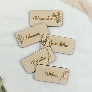 Personalized wooden wedding place cards, guest name holders