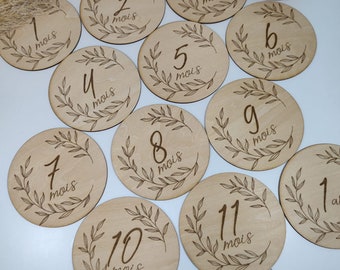 Wooden baby milestone card - 12 month milestone card - Baby photo accessory - Baby gift idea